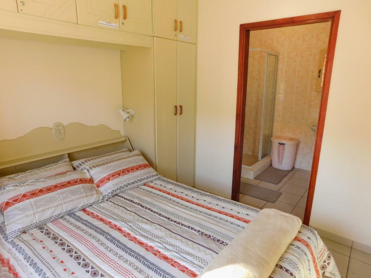 Mama Mia Cottages Oslo Beach Порт-Шепстон Екстер'єр фото