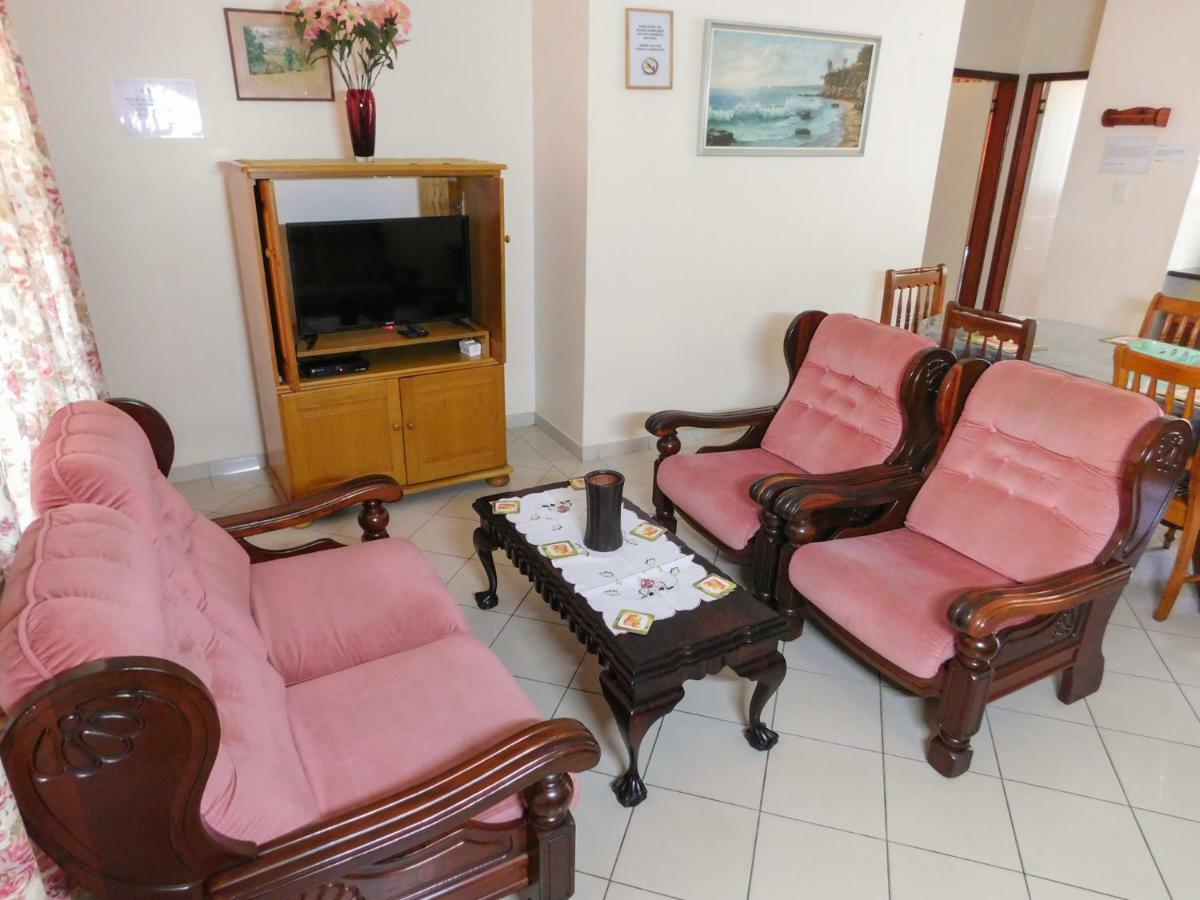 Mama Mia Cottages Oslo Beach Порт-Шепстон Екстер'єр фото