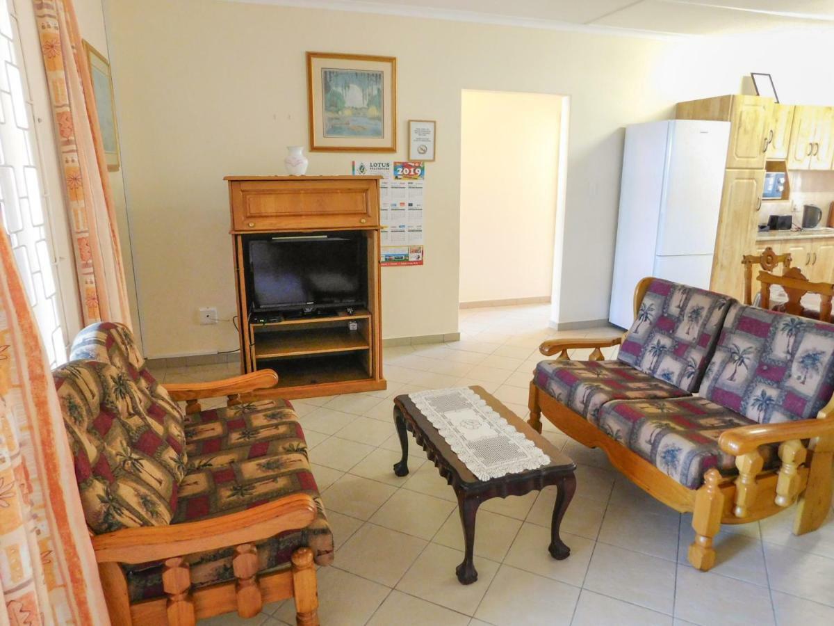 Mama Mia Cottages Oslo Beach Порт-Шепстон Екстер'єр фото